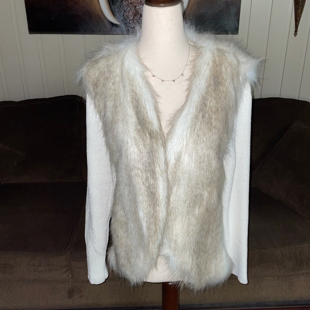 Laseine ~ Women’s Large ~ White W/ Brown Faux Fur ~ Jacket ~ New W/ Tags